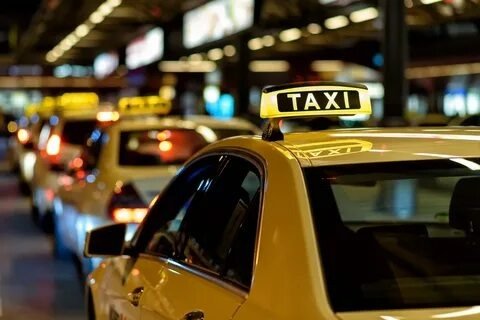 Umrah Taxi 24/7 Service - Most Affordable Prices