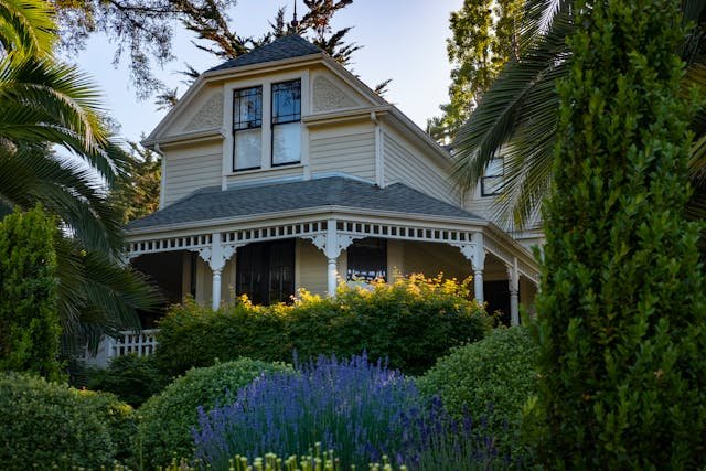 Find the best local Real Estate Agent